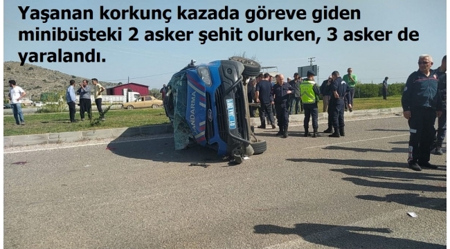 Adana'da otomobille çarpışan jandarma minibüsünde 2 asker şehit oldu 