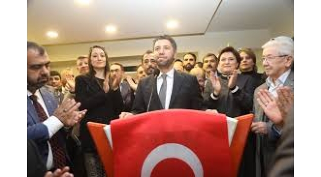 AK Parti'de Mehmet Ay görevi teslim aldı 