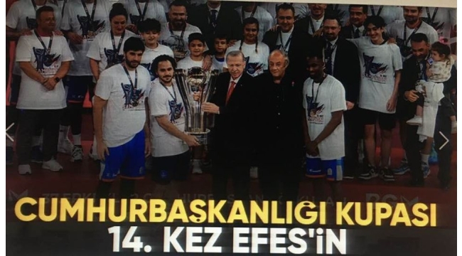 Cumhurbaşkanlığı Kupası Anadolu Efes'in! Başkan Erdoğan kupayı takdim etti... BGM'de ilklerin gecesi